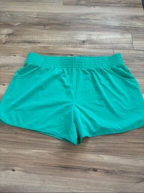 Lilly Pulitzer Luxletic shorts green